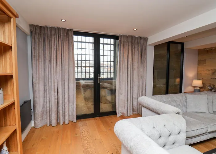 Mallard Engine Shed 휫비